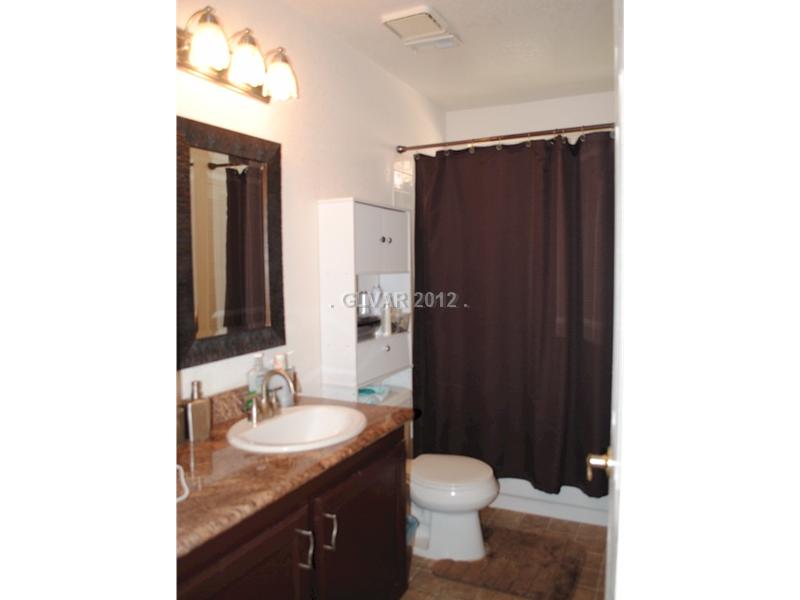 22 Rue De Parc Henderson, NV 89074 - Photo 22 of 32 Bathroom. Bathroom two of three upstairs