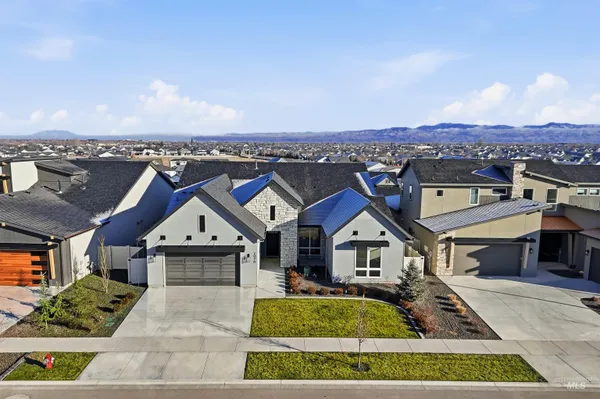 $1,180,000 | 2976 East Parulo Drive, Meridian, ID 83642