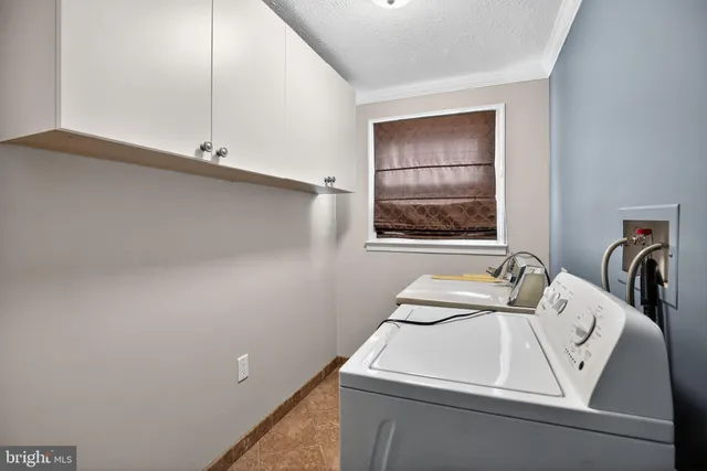 a view of a outdoor space