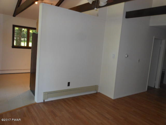 132 Gold Key Road Milford, PA 18337 - Photo 6 of 20 living/dining room