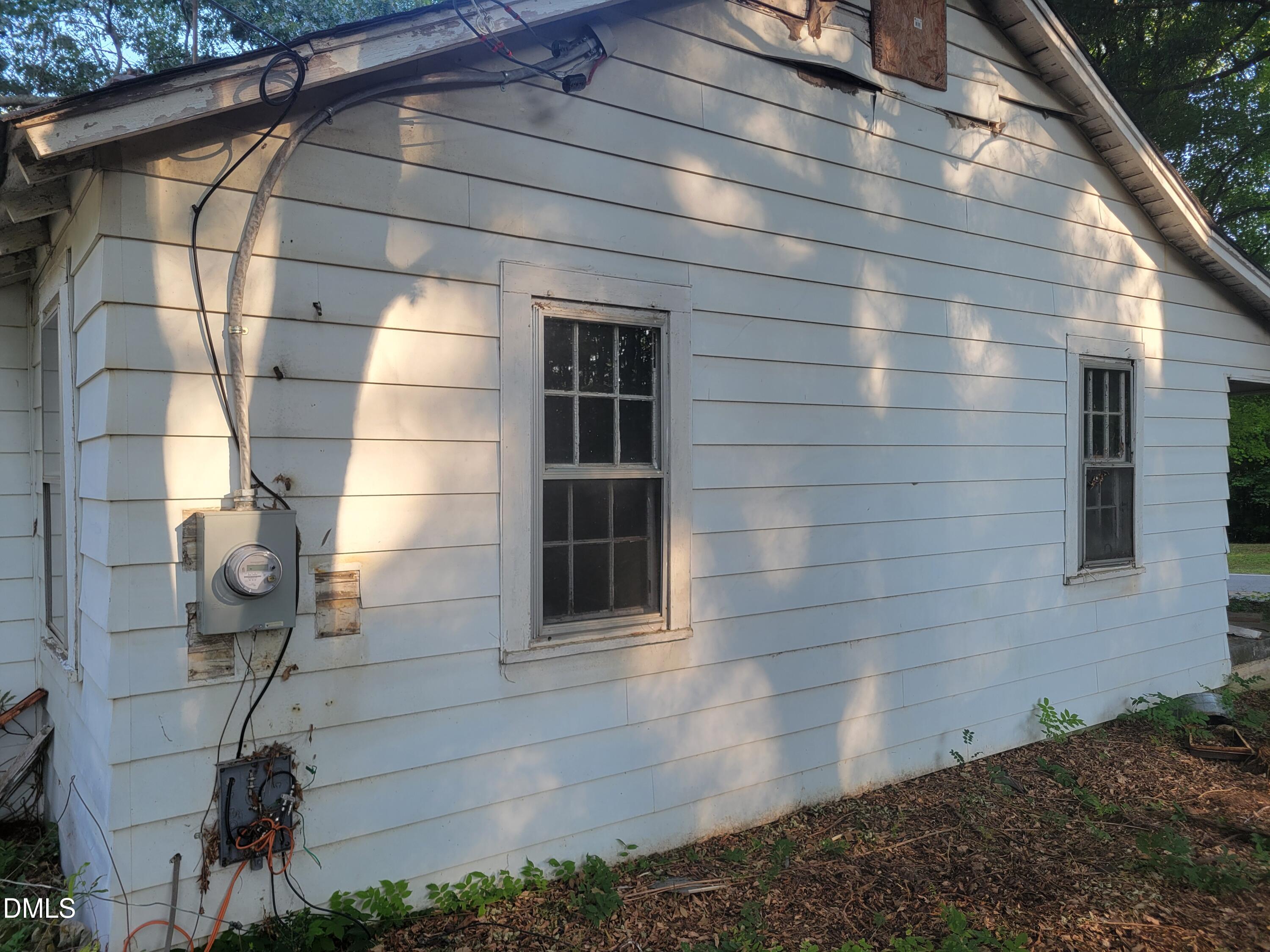 813 Strawberry Road Reidsville, NC 27320 - Photo 3 of 10 20260819_083302