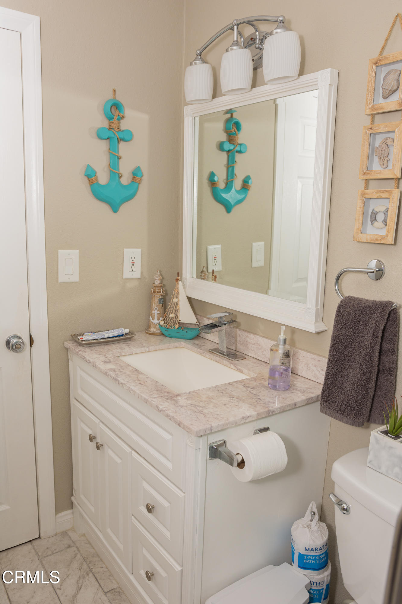 834 Rialto Street Oxnard, CA 93035 - Photo 13 of 26 Foto-19