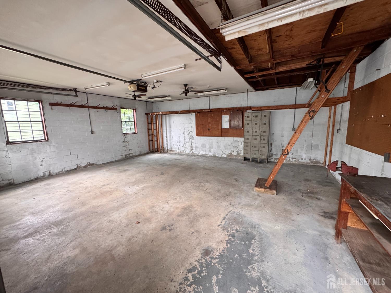 554 Ridgeway Avenue Sayreville, NJ 08879 - Photo 23 of 42
