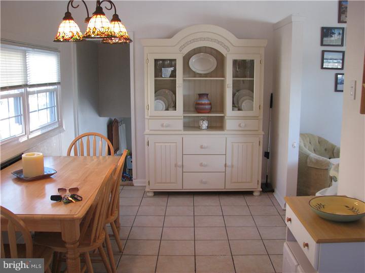 221 Overlook Road Ambler, PA 19002 - Photo 4 of 24 Breakfast Room