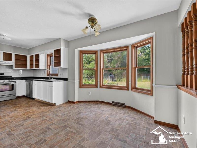 1257 Rutledge Drive Temperance, MI 48182 - Photo 12 of 33 50213694-ce43188e-41ab-4777-b8f9-f36eb3d8b0a5.JPG