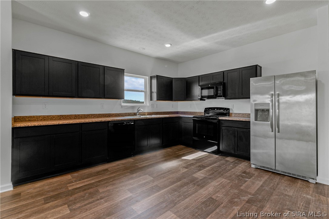 8014 Schrieber Road Floyds Knobs, IN 47119 - Photo 2 of 29