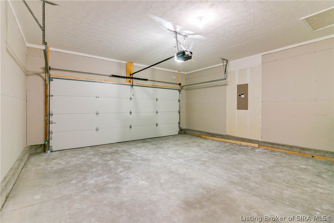 8014 Schrieber Road Floyds Knobs, IN 47119 - Photo 25 of 29