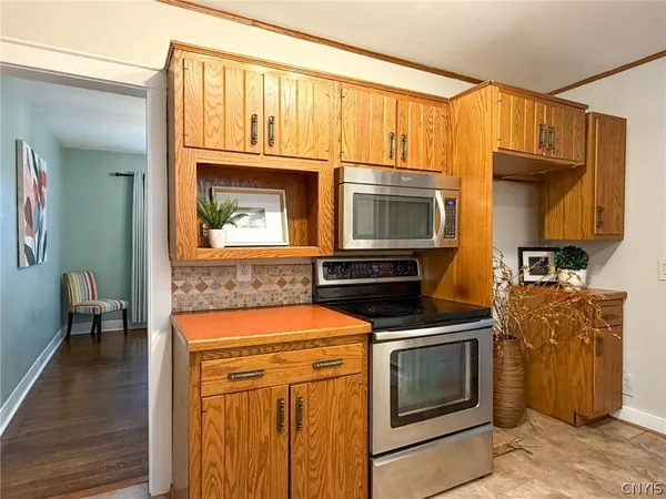 $299,900 | 2812 Ogden Place, Utica, NY 13501