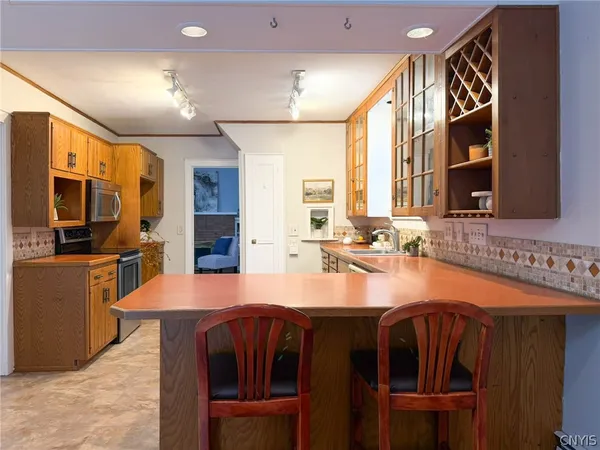 $299,900 | 2812 Ogden Place, Utica, NY 13501