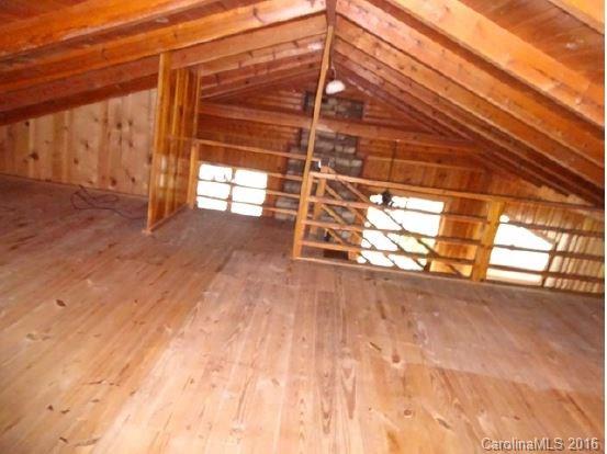 31 Upper Peeks Creek Road Franklin, NC 28734 - Photo 3 of 6 Gallery Image 3