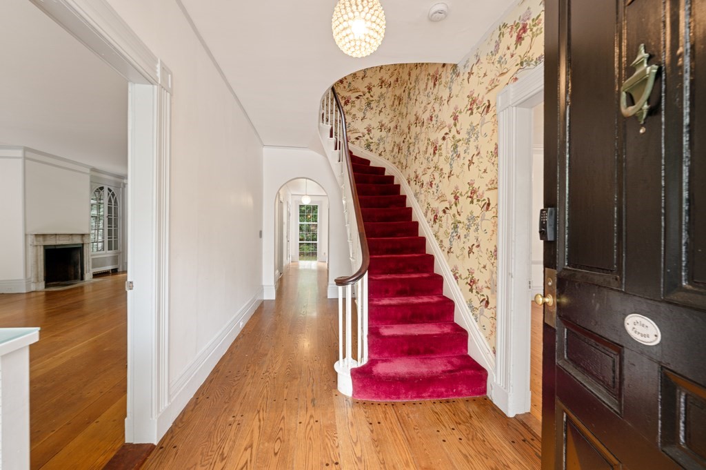29 Follen Street Cambridge, MA 02138 - Photo 13 of 32 a view of entryway