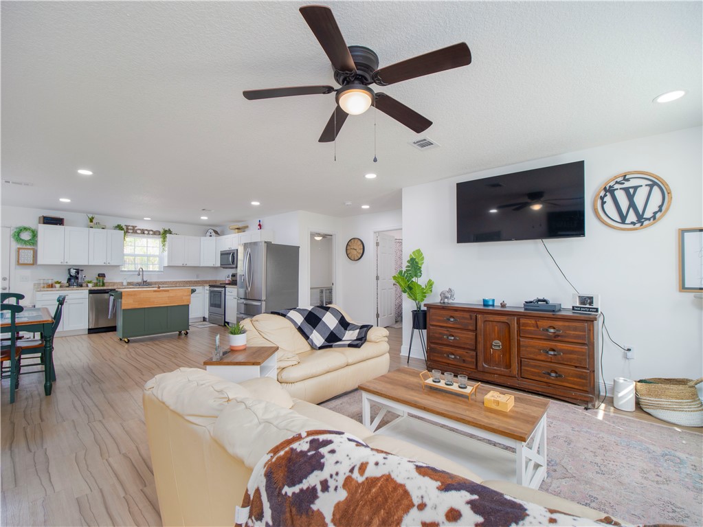 101 Red Hawk Court Waynesville, GA 31566 - Photo 5 of 22