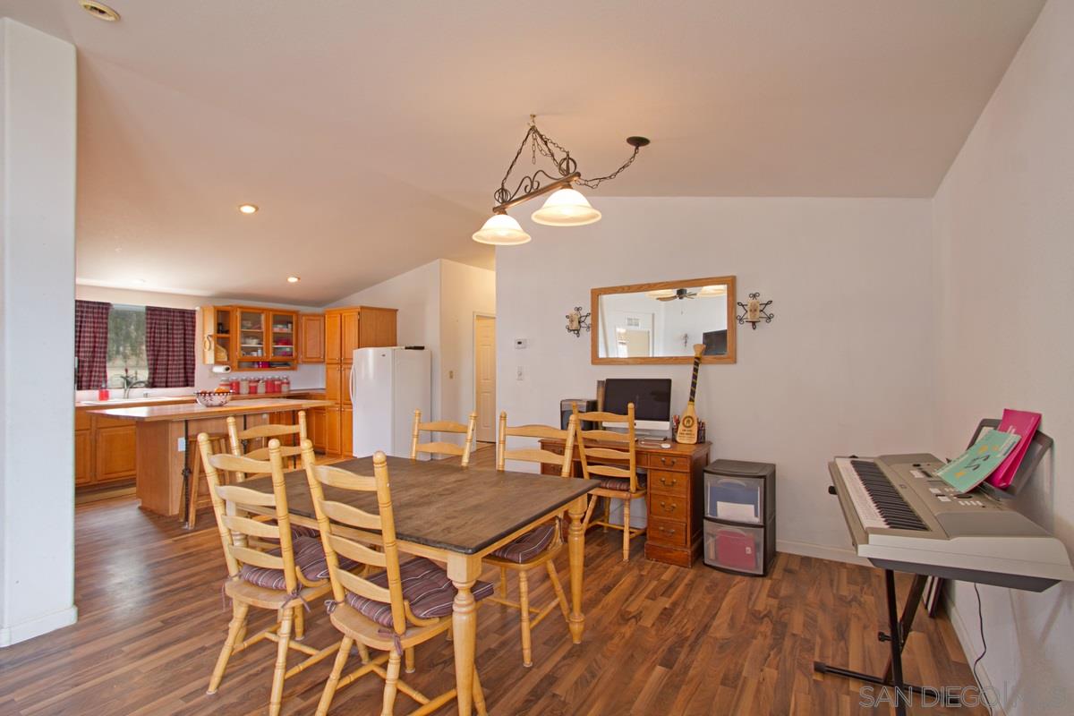 25105 Sultanas Road Homeland, CA 92548 - Photo 7 of 25 Gallery Image 7