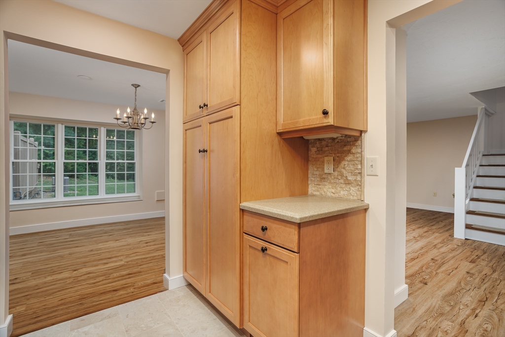 212 Ridgefield Circle, Unit 212B Clinton, MA 01510 - Photo 6 of 42