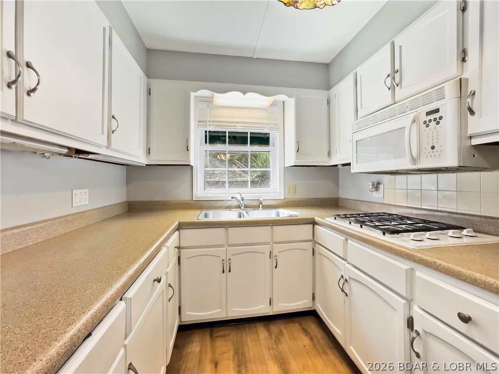 54 Curvy Road Camdenton, MO 65020 - Photo 13 of 60 Kitchen pic 2