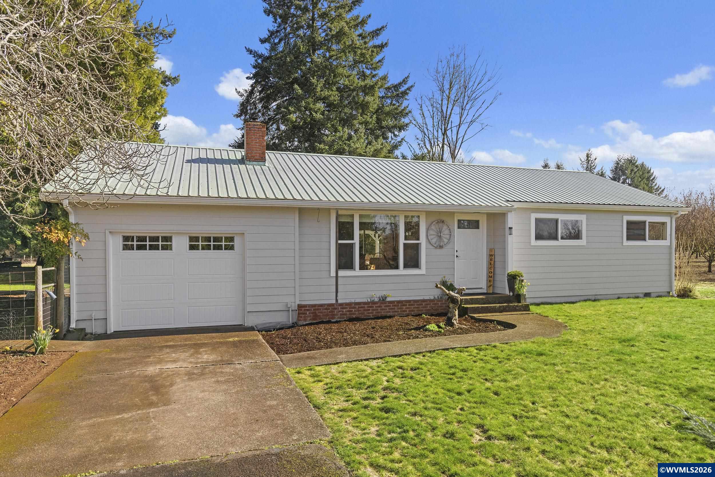 34931 Meridian Road Lebanon, OR 97355 - Photo 3 of 48 Gallery Image 3