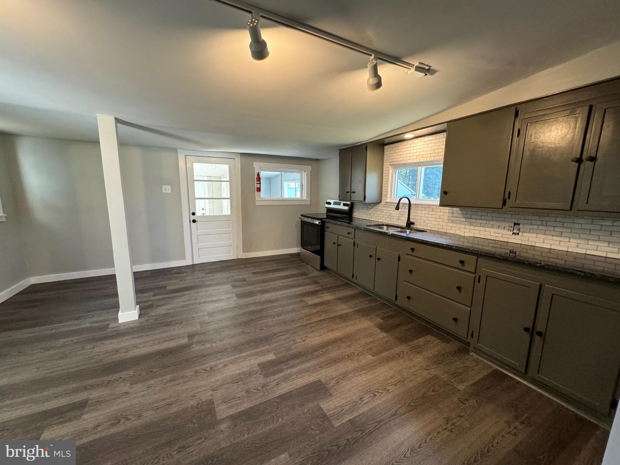 2558 Hill Road Reading, PA 19606 - Photo 11 of 25