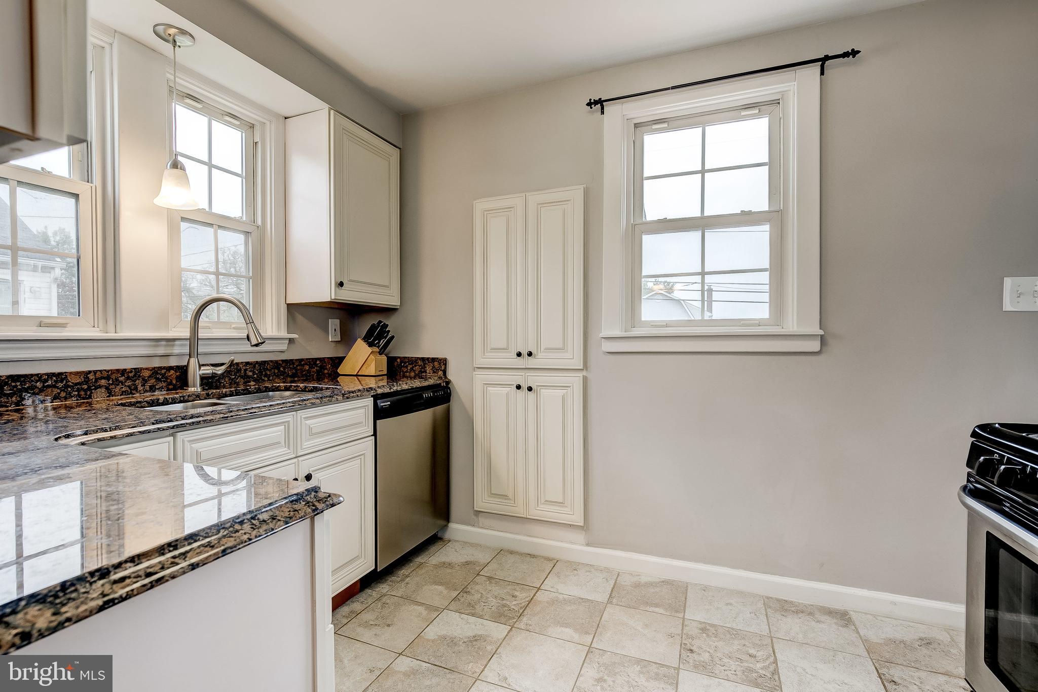 4206 Thorncliff Road Baltimore, MD 21236 - Photo 12 of 41 Gallery Image 12