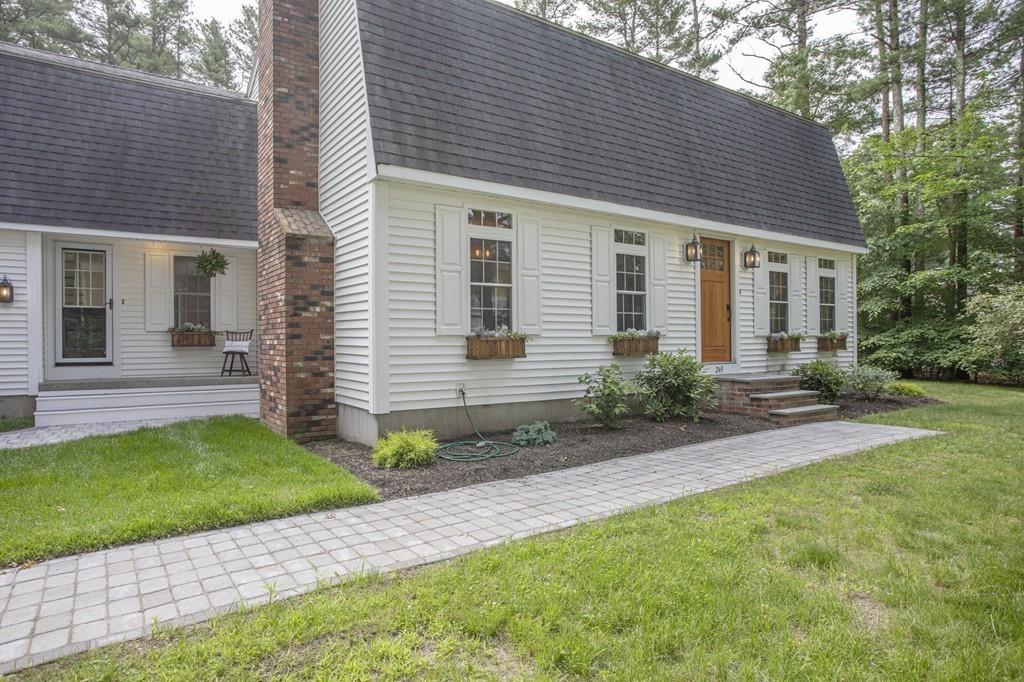 249 Titicut Road Raynham, MA 02767 - Photo 7 of 42 Gallery Image 7