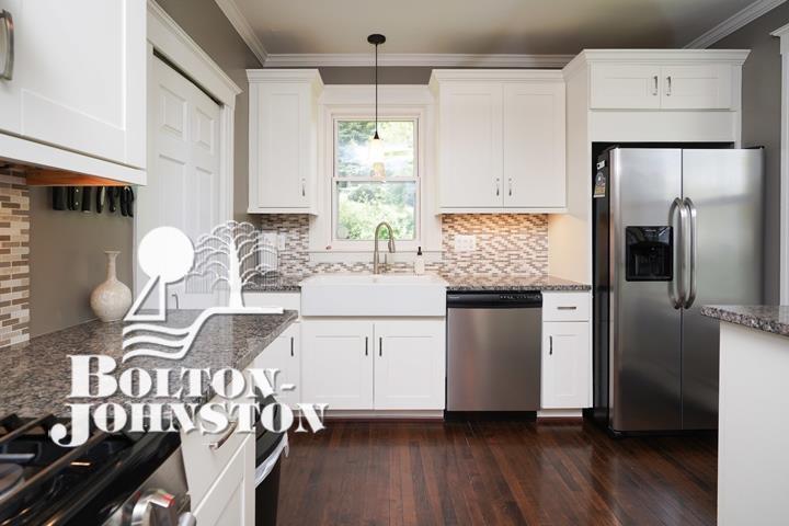214 Moross Road Grosse Pointe, MI 48236 - Photo 7 of 35 50042588-6.JPG