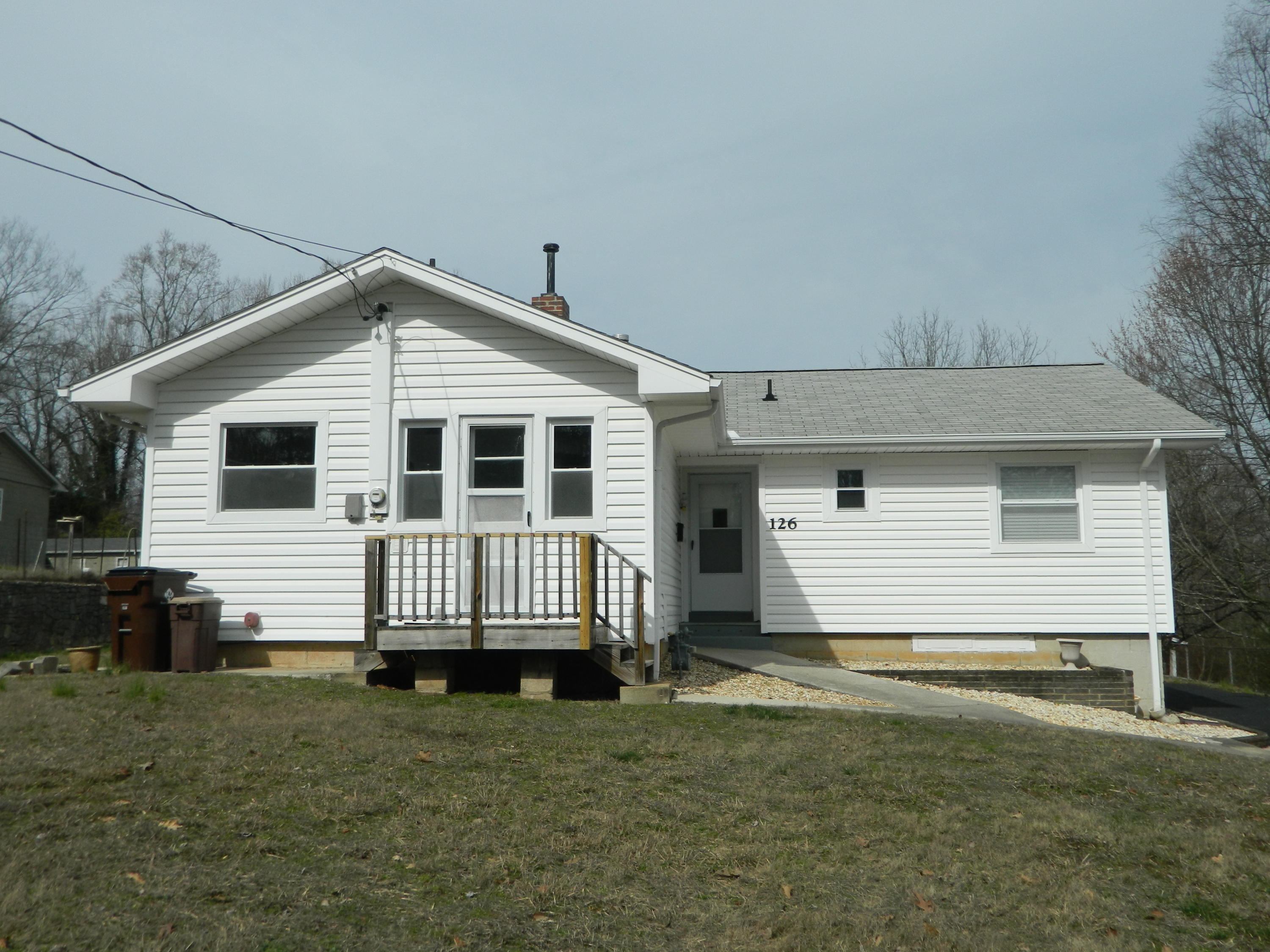 126 Outer Drive Oak Ridge, TN 37830 - Photo 2 of 15 DSCN4273