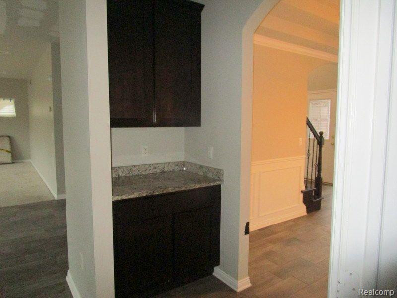 20902 Oak Ridge Drive Clinton Township, MI 48036 - Photo 10 of 21