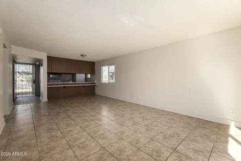 $879,000 | 17859 North 40th Street, Phoenix, AZ 85032