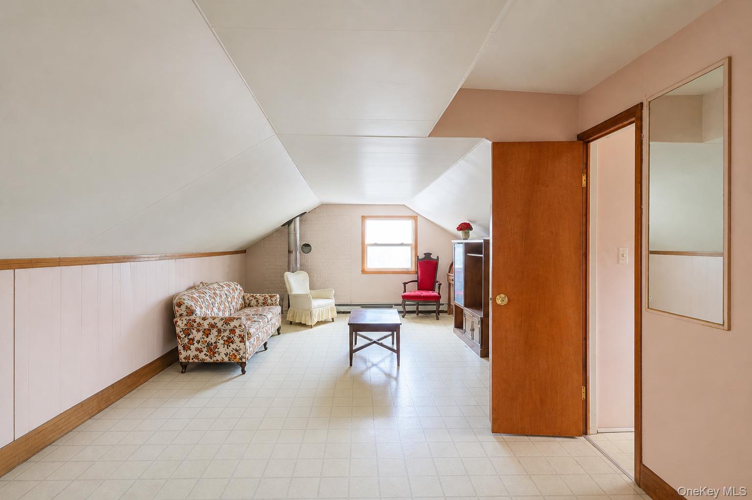 1087 Samsonville Road Kerhonkson, NY 12446 - Photo 8 of 28
