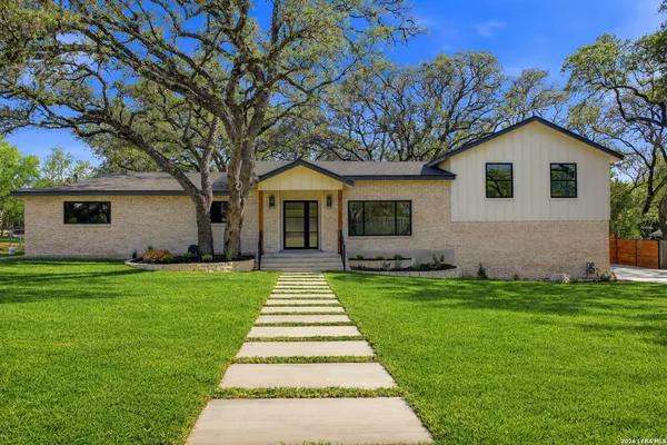 $1,385,000 | 118 Tigertail Road, Hollywood Park, TX 78232