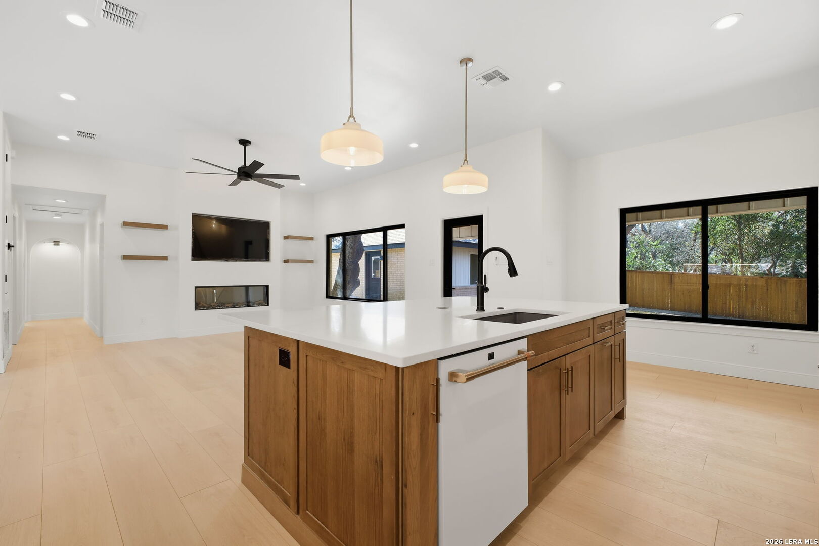 118 Tigertail Road Hollywood Park, TX 78232 - Photo 16 of 50