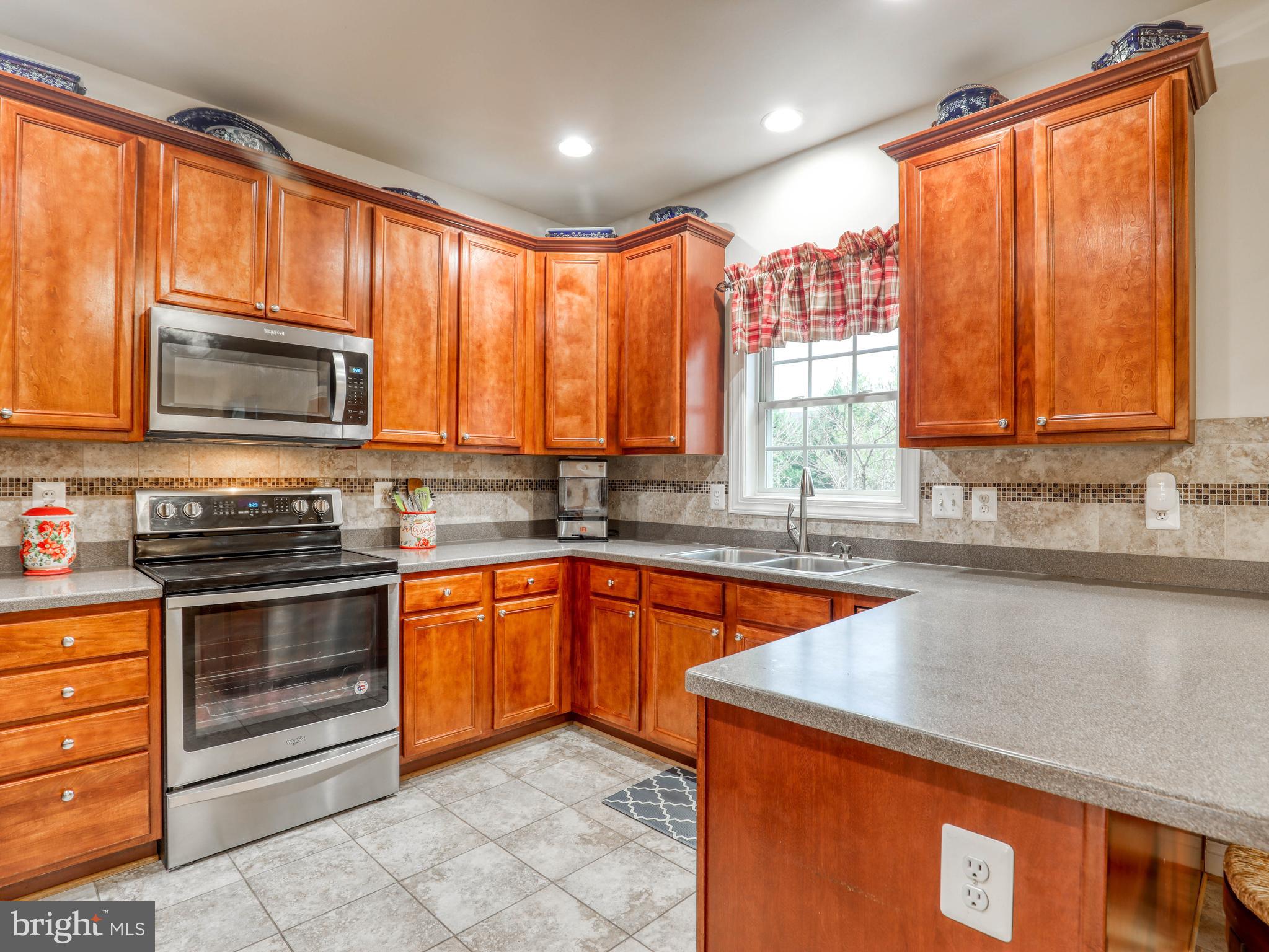 457 Canyon Road Winchester, VA 22602 - Photo 12 of 47 Gallery Image 12