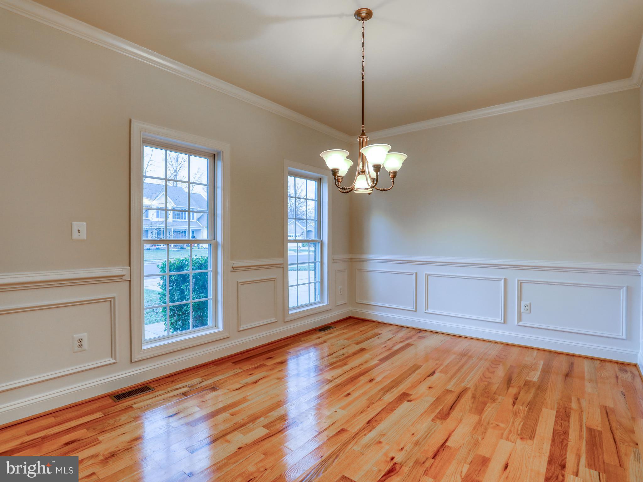 Forma Dining Room