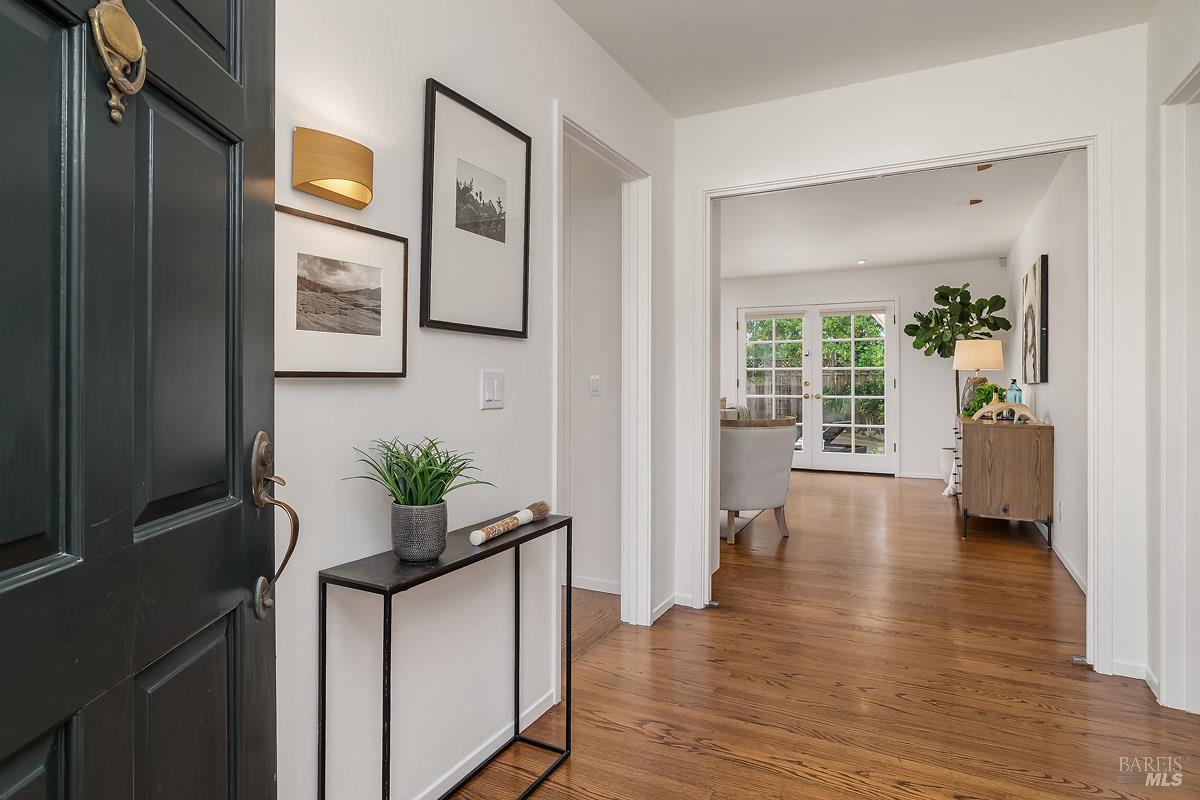 7 Locksly Lane San Rafael, CA 94901 - Photo 9 of 44 Gallery Image 9