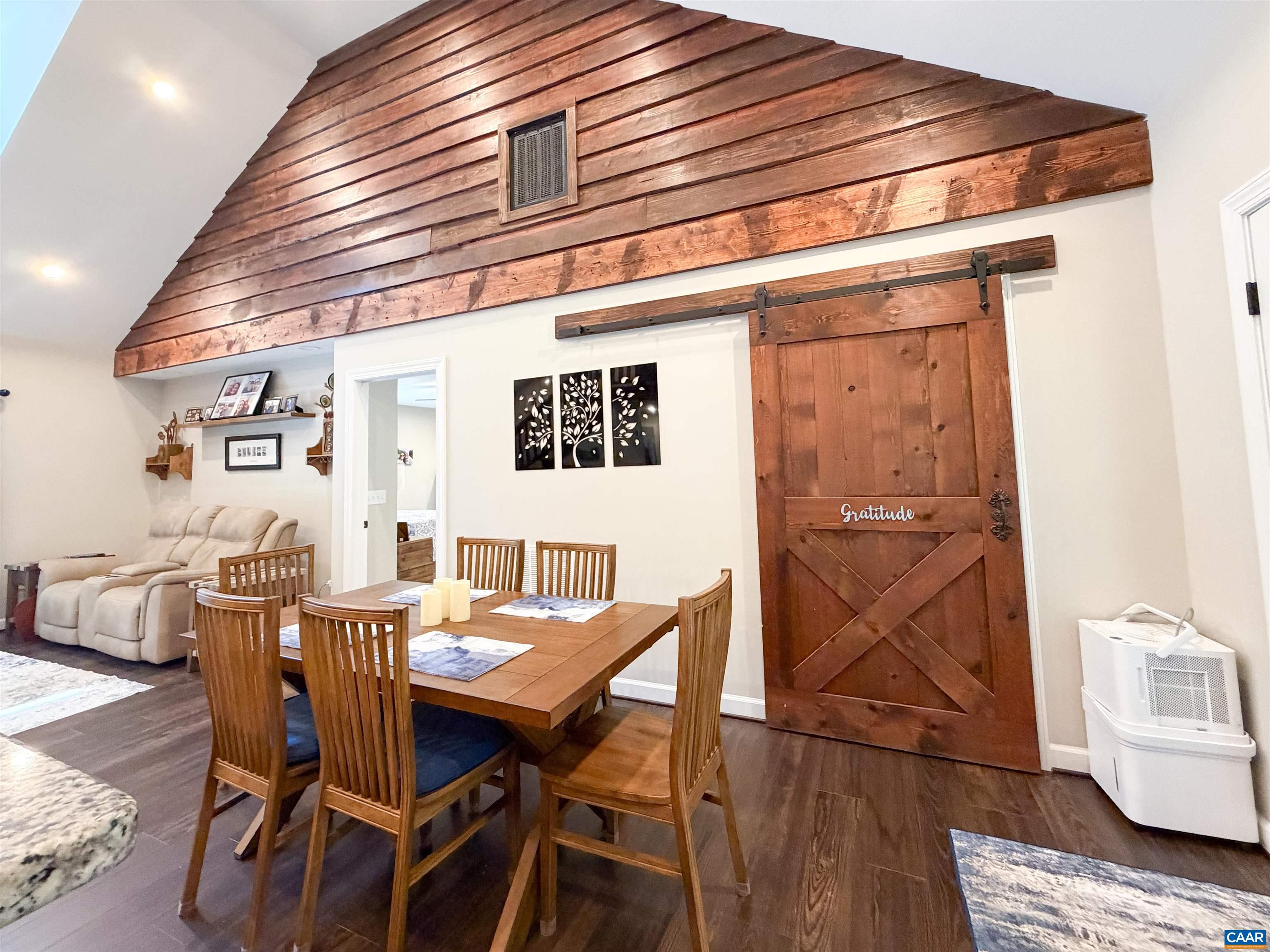 1387 Spreading Oak Road Arvonia, VA 23004 - Photo 15 of 43
