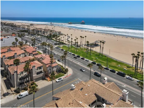 $8,000 | 1000 Pacific Coast Highway, Unit 7, Huntington Beach, CA 92648
