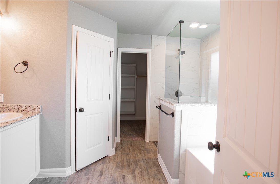 3221 Digby Drive Belton, TX 76513 - Photo 12 of 30 a bathroom with a shower