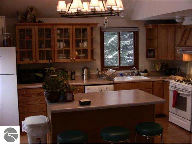 2525 North Setterbo Road Suttons Bay, MI 49682 - Photo 5 of 5 1741527-4.JPG
