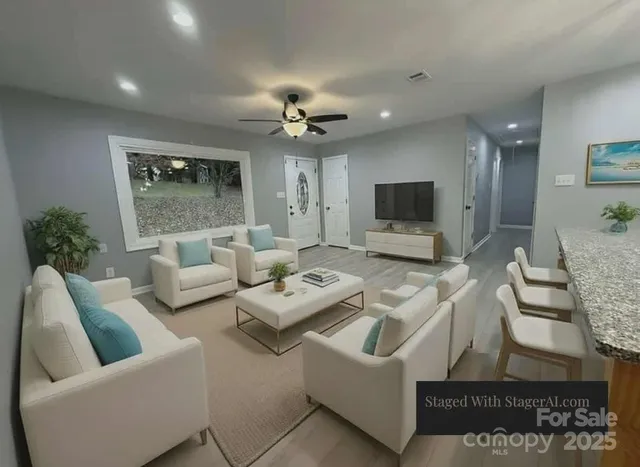 $399,900 | 10517 Starwood Drive, Charlotte, NC 28215