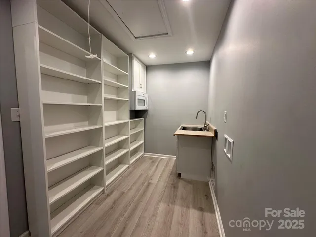 $399,900 | 10517 Starwood Drive, Charlotte, NC 28215