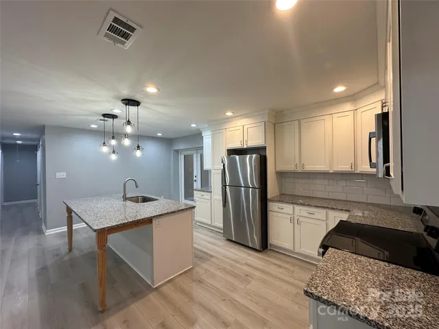 $399,900 | 10517 Starwood Drive, Charlotte, NC 28215