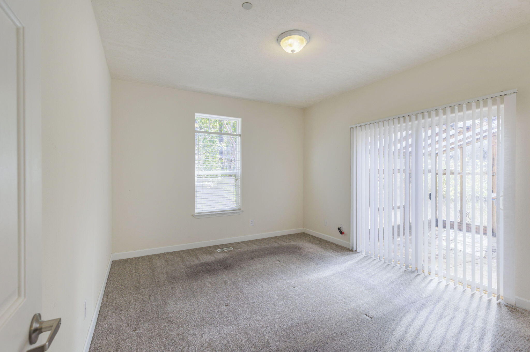 14771 Water Gap Road Williams, OR 97544 - Photo 11 of 55 Primary Bedroom