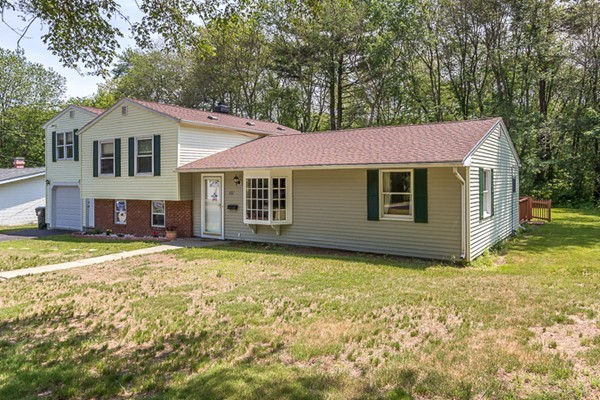 682 Benson Road Northbridge, MA 01588 - Photo 1 of 30 Gallery Image 1