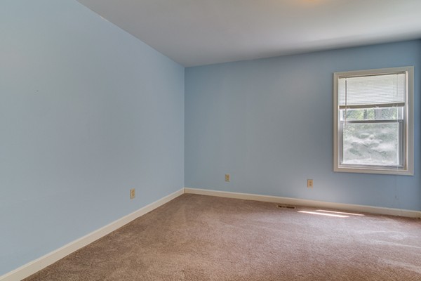 682 Benson Road Northbridge, MA 01588 - Photo 20 of 30 Gallery Image 20