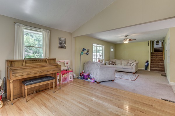 682 Benson Road Northbridge, MA 01588 - Photo 8 of 30 Gallery Image 8