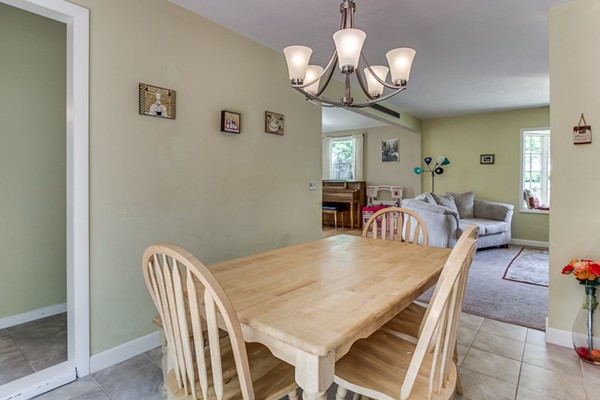 682 Benson Road Northbridge, MA 01588 - Photo 10 of 30 Gallery Image 10
