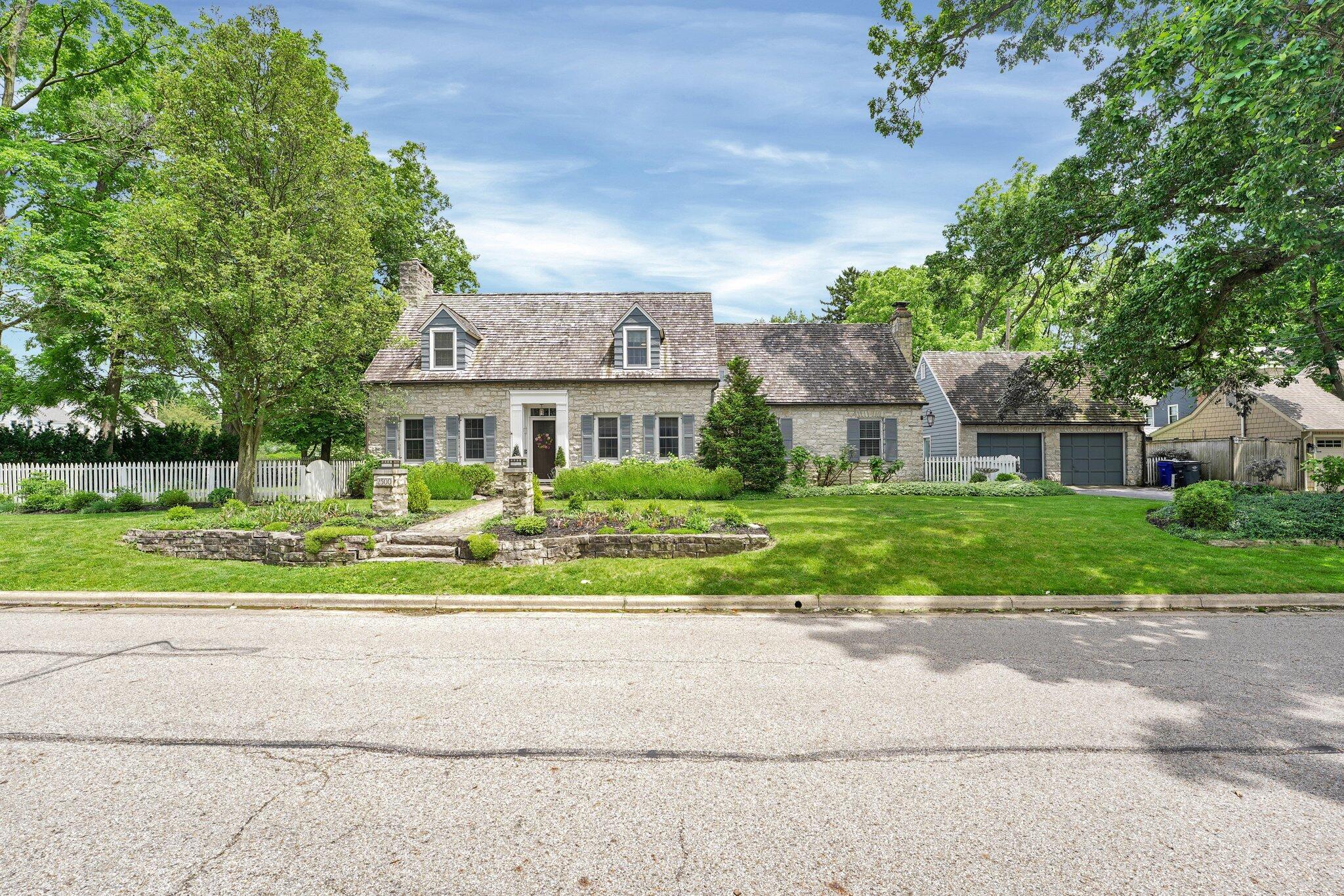 2500 Henthorn Road Upper Arlington, OH 43221 - Photo 1 of 55 Charming Cape