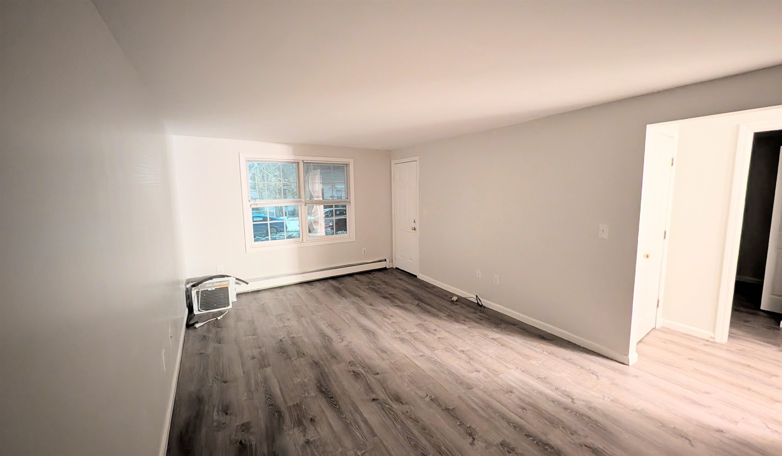 266 Bell Street Manchester, NH 03103 - Photo 2 of 12