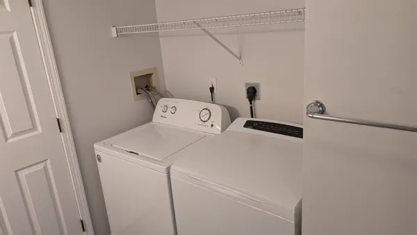 $2,000 | 266 Bell Street, Manchester, NH 03103