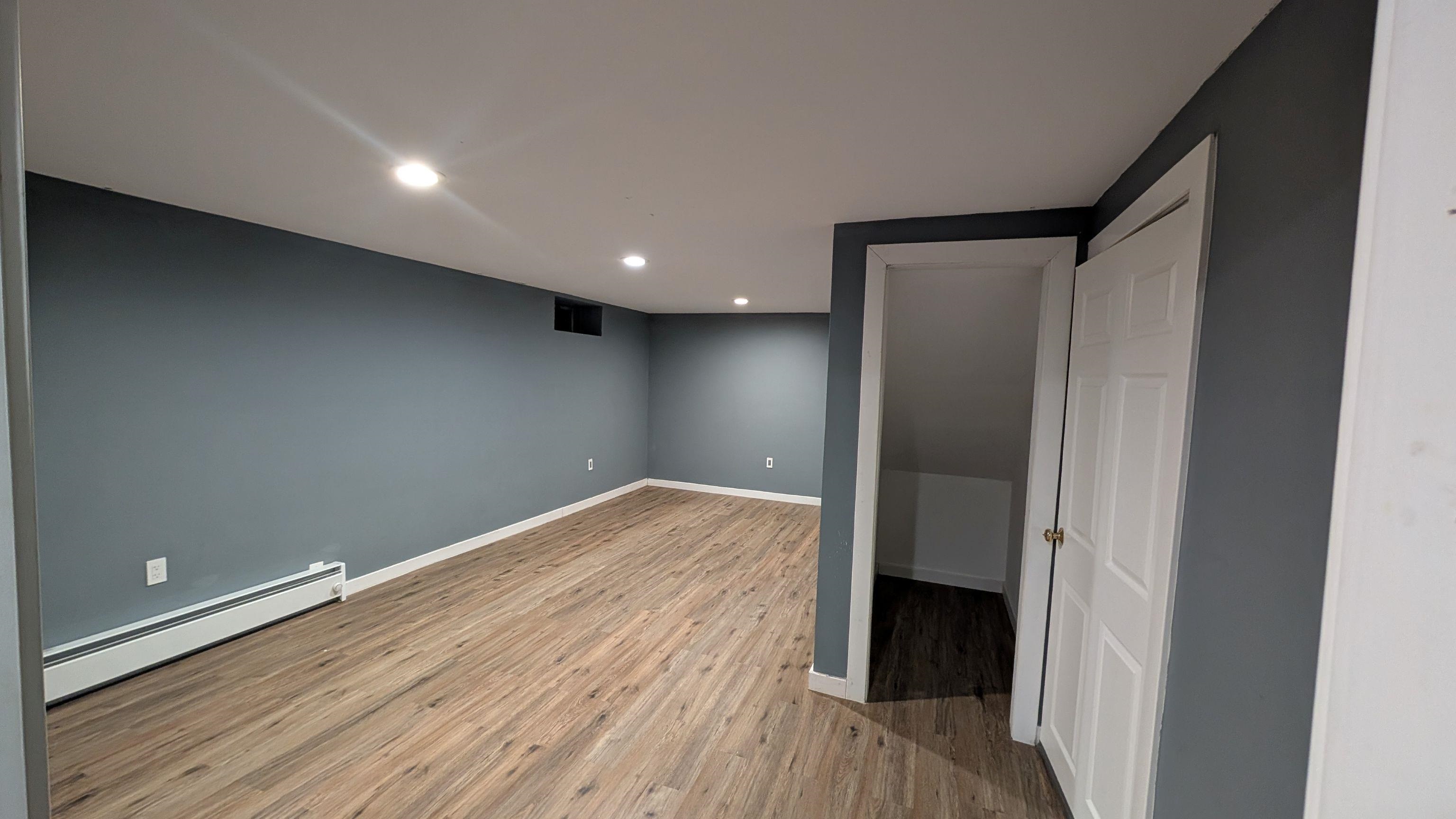 266 Bell Street Manchester, NH 03103 - Photo 9 of 12