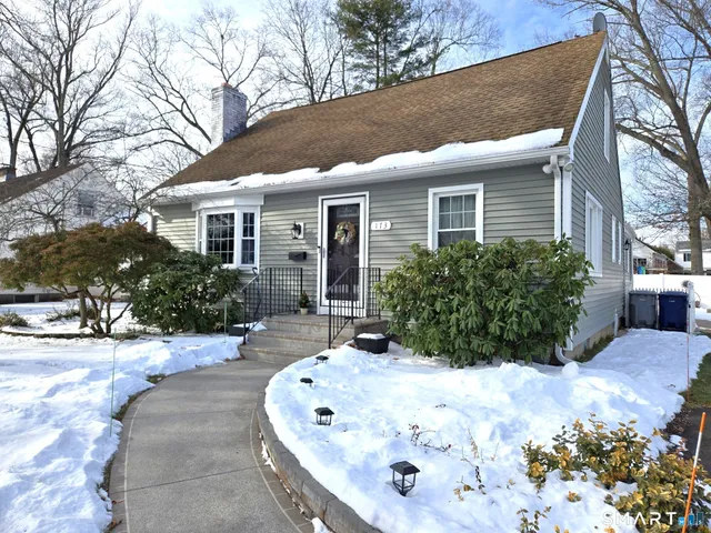 $359,000 | 173 Rockwell Avenue, Plainville, CT 06062